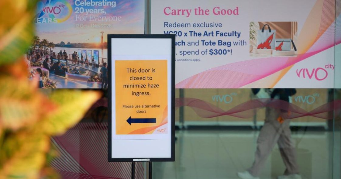 Singapore malls close doors, suspend activities amid haze - SGNews